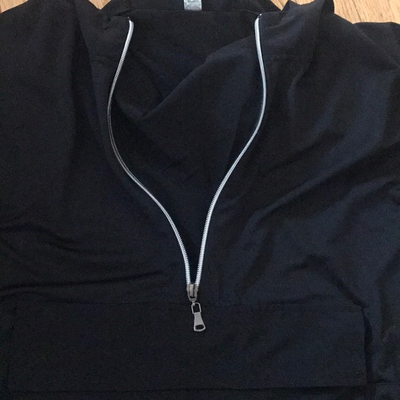 PULLOVER BREAKER HOODIE W/ KANGAROO POCKET - Picture 2 of 5